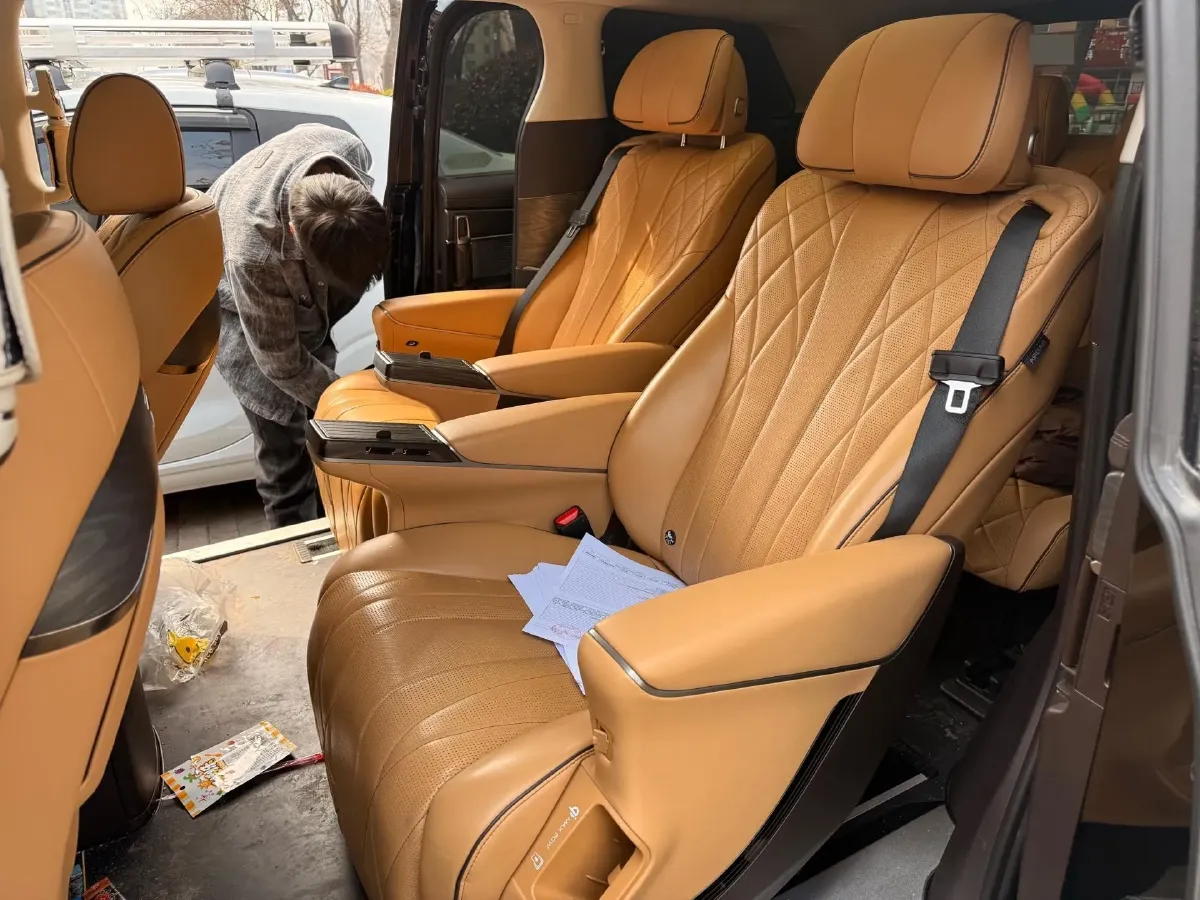 2024 Denza D9 1.5T 139HP L4 E-CVT PHEV 40KWH,autocango,china used car exporter,china ev exporter,chinese used car exporter,chinese used ev exporter