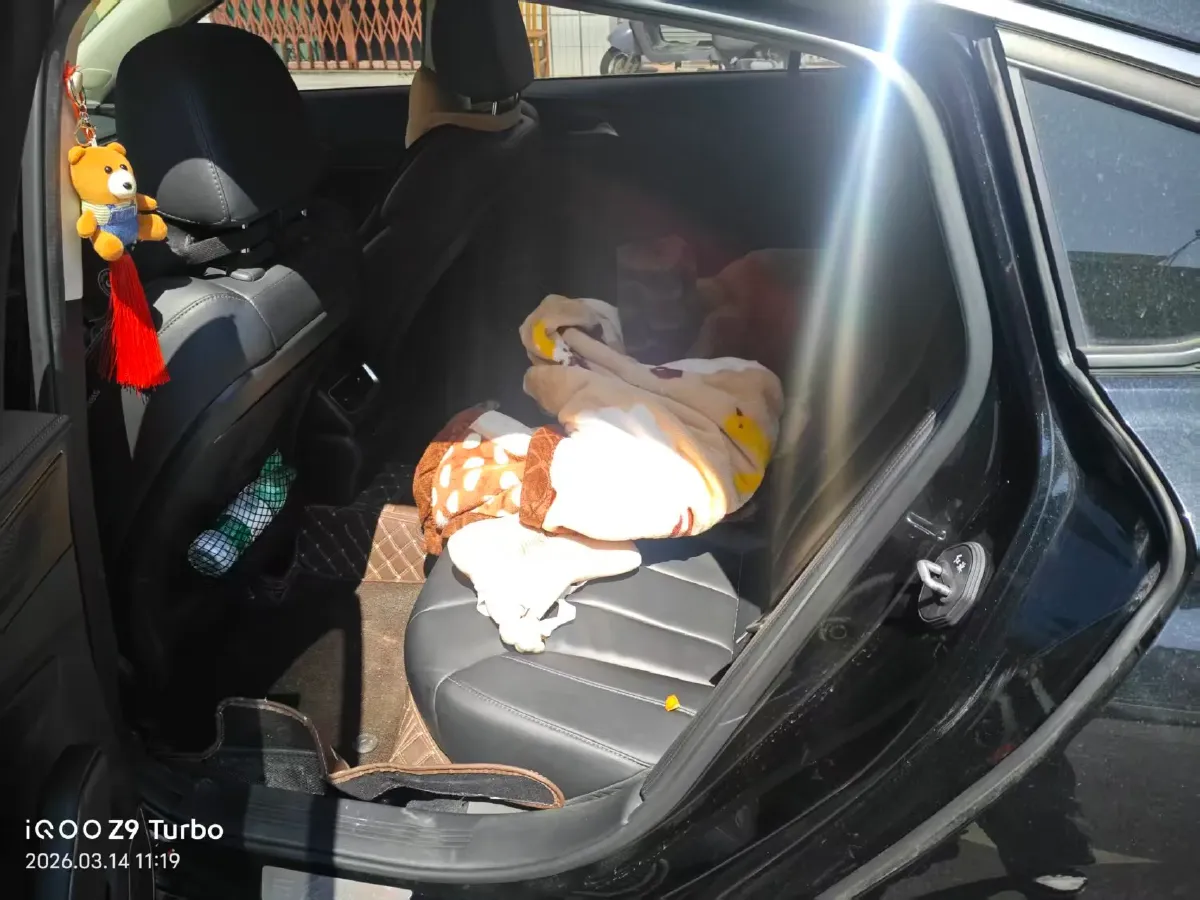 2022 HongQi H5 1.5T 169HP L4 7DCT,autocango,china used car exporter,china ev exporter,chinese used car exporter,chinese used ev exporter