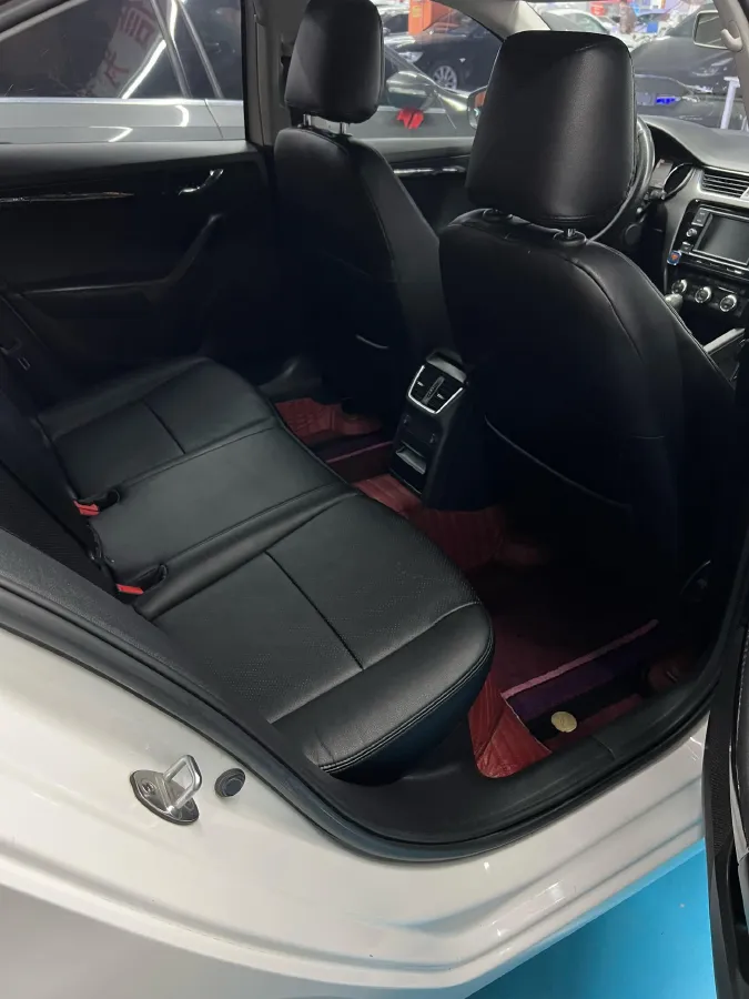 2017 Skoda Octavia 1.6L 110HP L4 6AT,autocango,china used car exporter,china ev exporter,chinese used car exporter,chinese used ev exporter