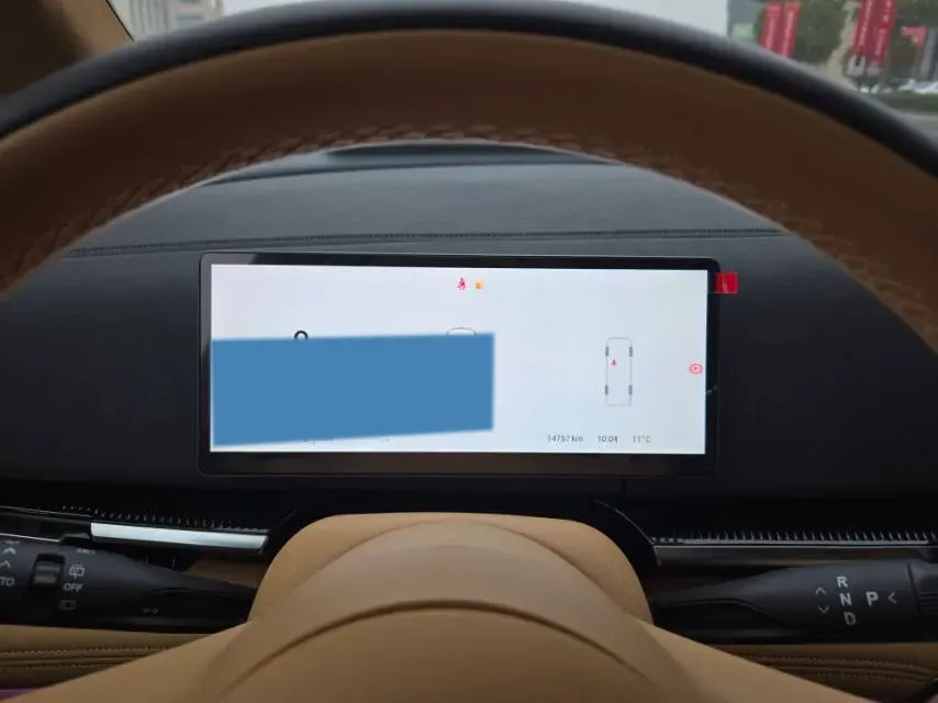 2025 Voyah Dream 1.5T 150HP L4 PHEV 41.7KWH,autocango,china used car exporter,china ev exporter,chinese used car exporter,chinese used ev exporter