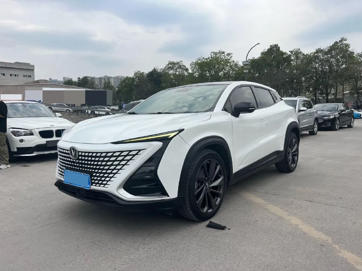 2020 ChangAn UNI-T 1.5T 180HP L4 7DCT,autocango,china used car exporter,china ev exporter,chinese used car exporter,chinese used ev exporter