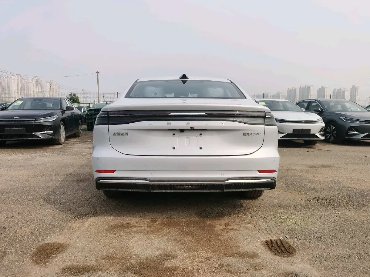 2025 Geely Galaxy A7 1.5L 112HP L4 1DHT PHEV,autocango,china used car exporter,china ev exporter,chinese used car exporter,chinese used ev exporter