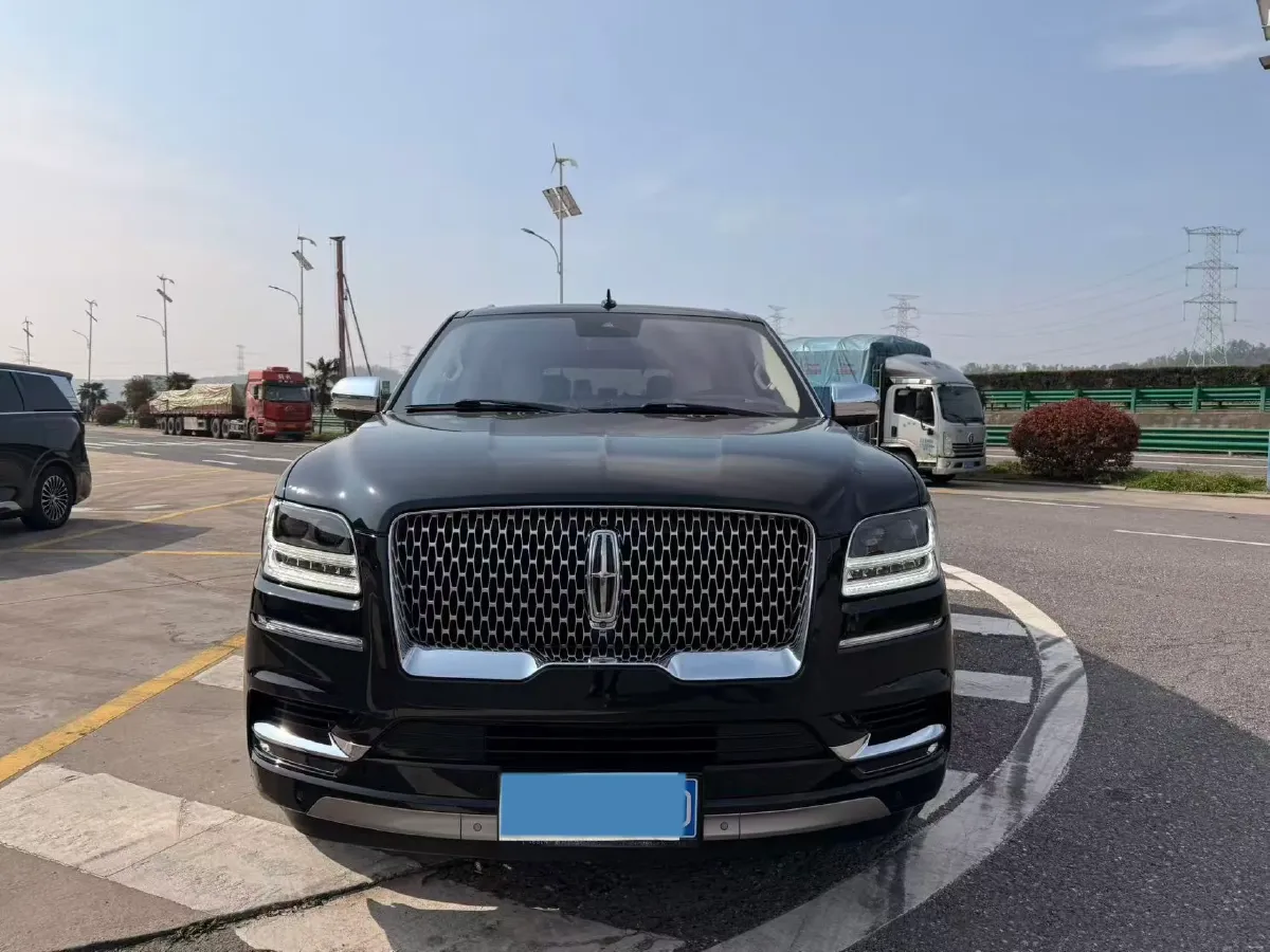 2019 Lincoln Navigator 3.5T 388HP V6 10AT,autocango,china used car exporter,china ev exporter,chinese used car exporter,chinese used ev exporter
