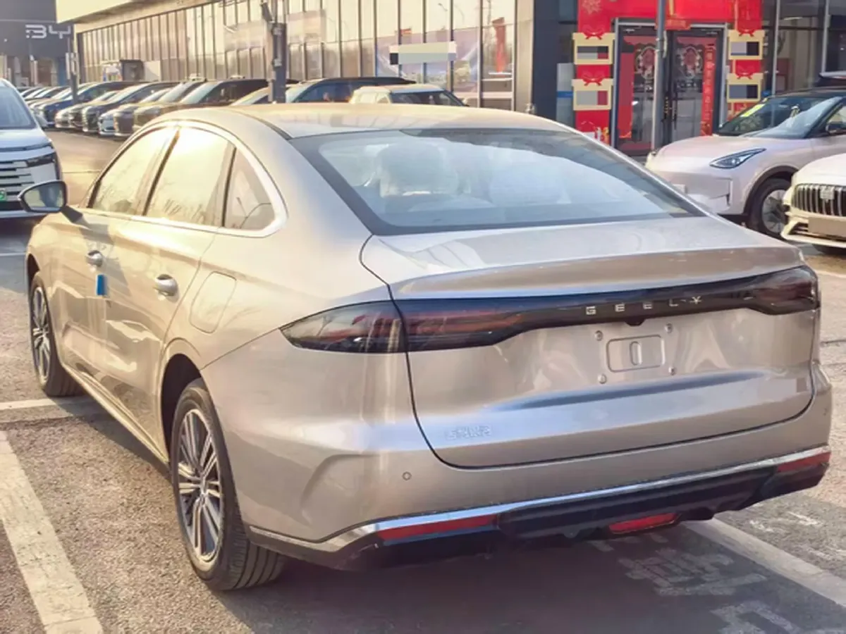 2025 Geely Galaxy A7 1.5L 112HP L4 1DHT PHEV,autocango,china used car exporter,china ev exporter,chinese used car exporter,chinese used ev exporter