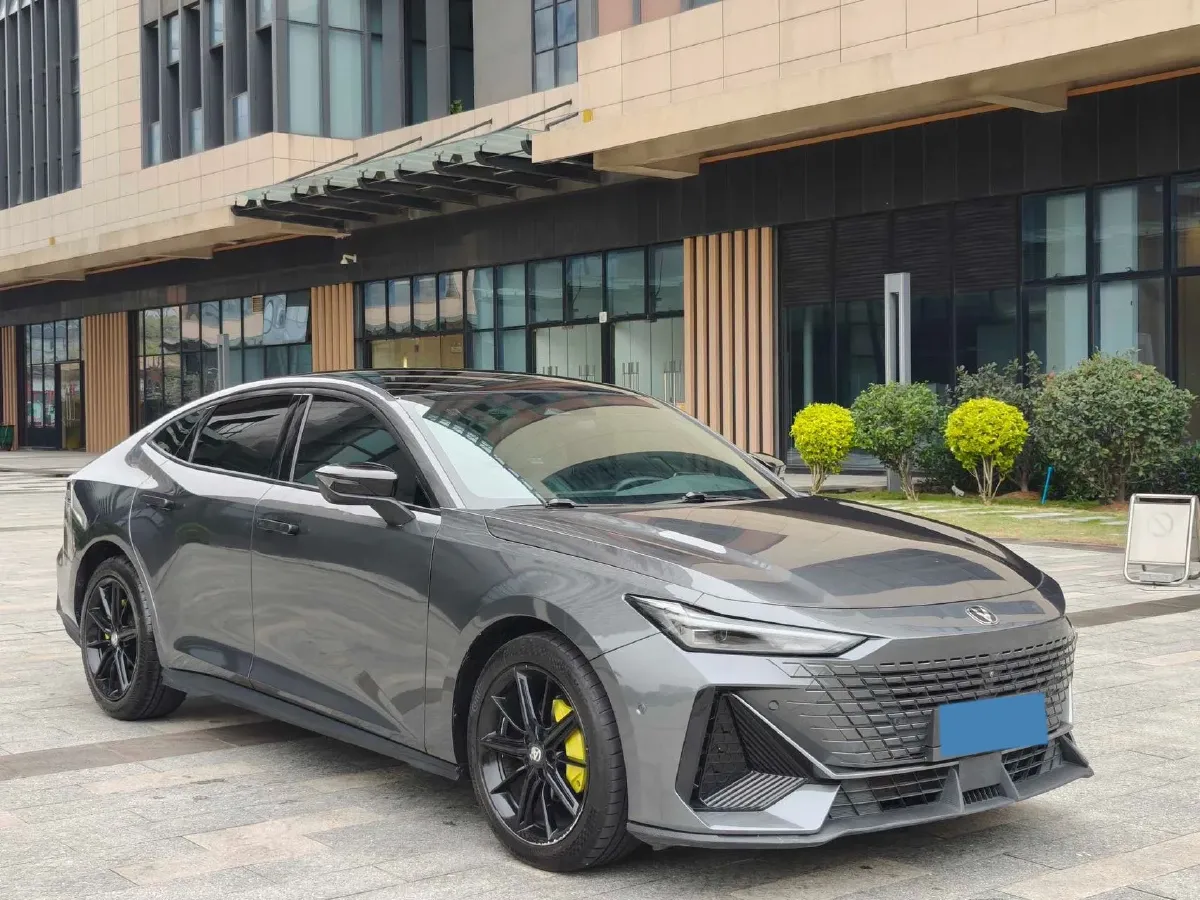 2022 ChangAn UNI-V 1.5T 188HP L4 7DCT,autocango,china used car exporter,china ev exporter,chinese used car exporter,chinese used ev exporter