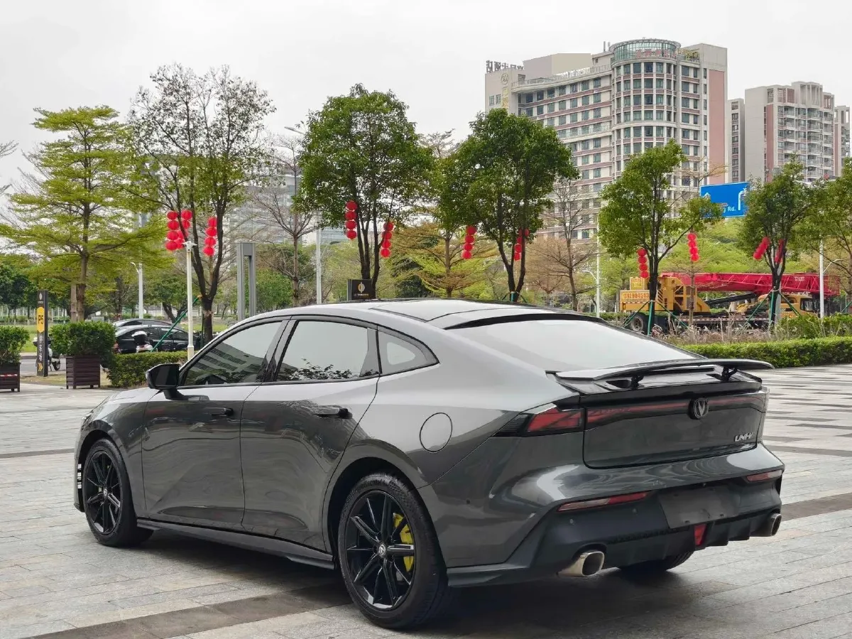 2022 ChangAn UNI-V 1.5T 188HP L4 7DCT,autocango,china used car exporter,china ev exporter,chinese used car exporter,chinese used ev exporter