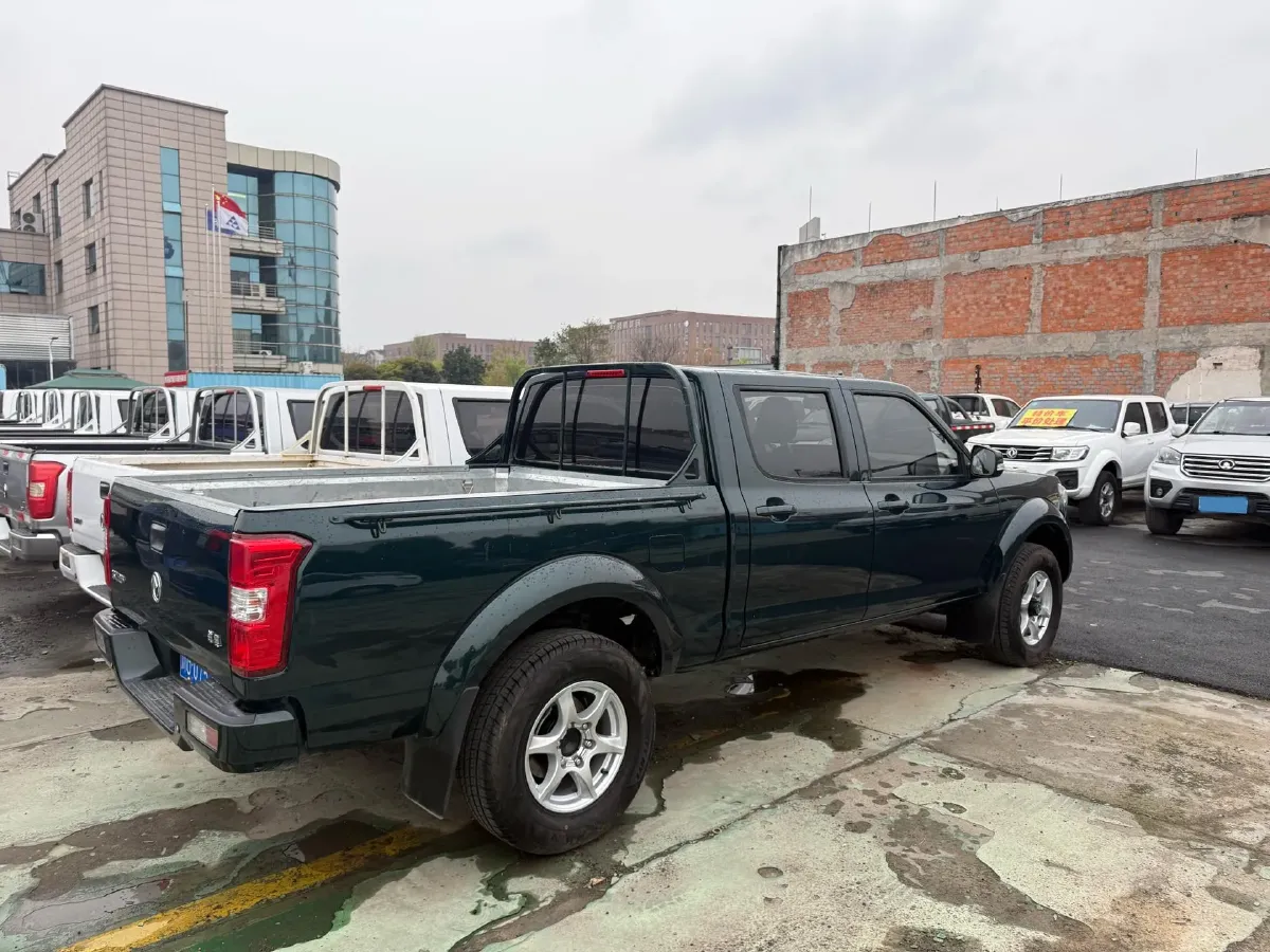 2023 Dongfeng RuiQi 2.4T 165HP L4 5MT,autocango,china used car exporter,china ev exporter,chinese used car exporter,chinese used ev exporter