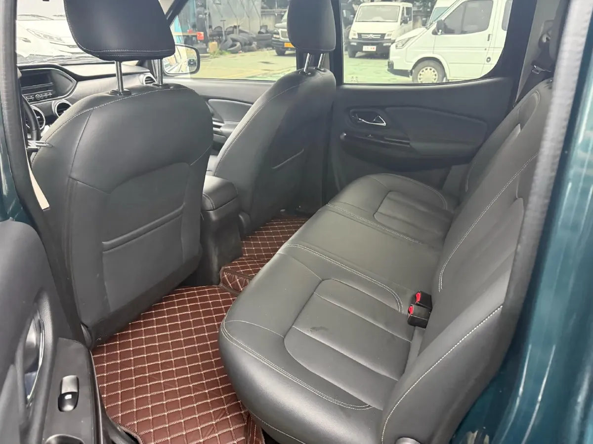 2023 Dongfeng RuiQi 2.4T 165HP L4 5MT,autocango,china used car exporter,china ev exporter,chinese used car exporter,chinese used ev exporter