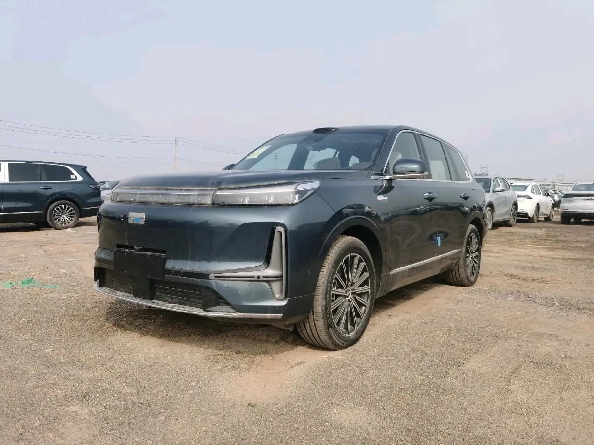 2025 Isuzu LingTuo 2.0T 220HP L4 8AT,autocango,china used car exporter,china ev exporter,chinese used car exporter,chinese used ev exporter