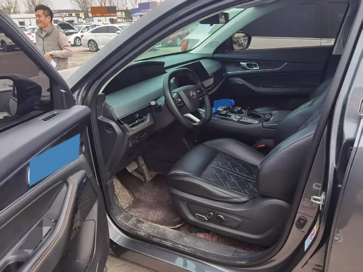 2021 ChangAn UNI-K 2.0T 233HP L4 8AT,autocango,china used car exporter,china ev exporter,chinese used car exporter,chinese used ev exporter