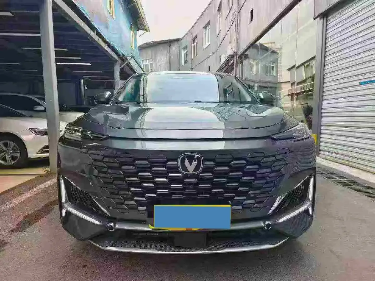 2021 ChangAn UNI-K 2.0T 233HP L4 8AT,autocango,china used car exporter,china ev exporter,chinese used car exporter,chinese used ev exporter
