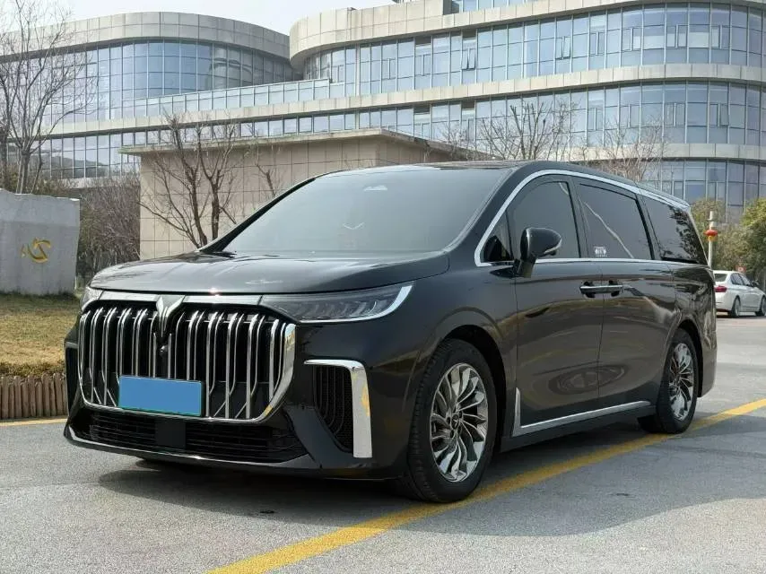 2022 Voyah Dream 1.5T 136HP L4 PHEV 25.57KWH,autocango,china used car exporter,china ev exporter,chinese used car exporter,chinese used ev exporter