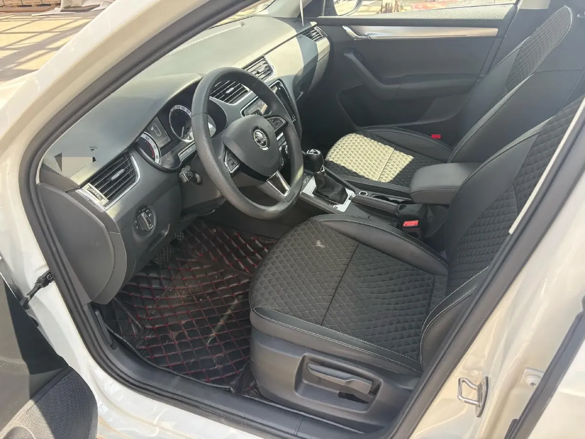 2019 Skoda Octavia 1.4T 150HP L4 7DCT,autocango,china used car exporter,china ev exporter,chinese used car exporter,chinese used ev exporter