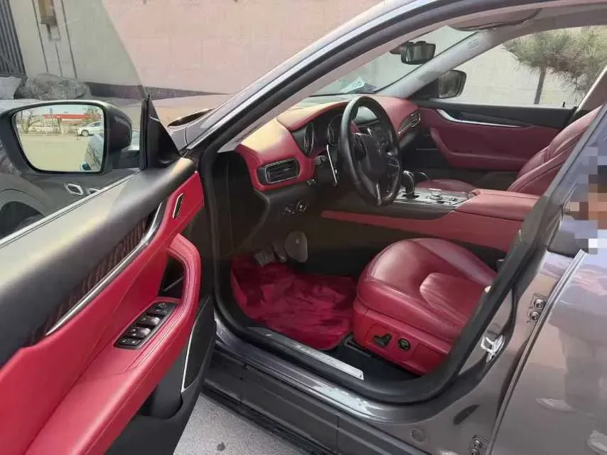 2016 Maserati Levante 3.0T 350HP V6 8AT,autocango,china used car exporter,china ev exporter,chinese used car exporter,chinese used ev exporter