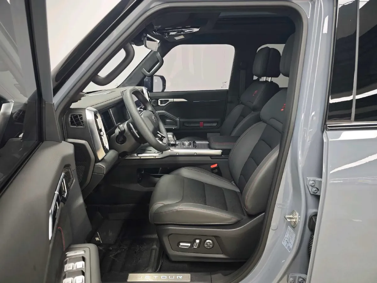 2023 Jetour Traveller 2.0T 254HP L4 7DCT,autocango,china used car exporter,china ev exporter,chinese used car exporter,chinese used ev exporter