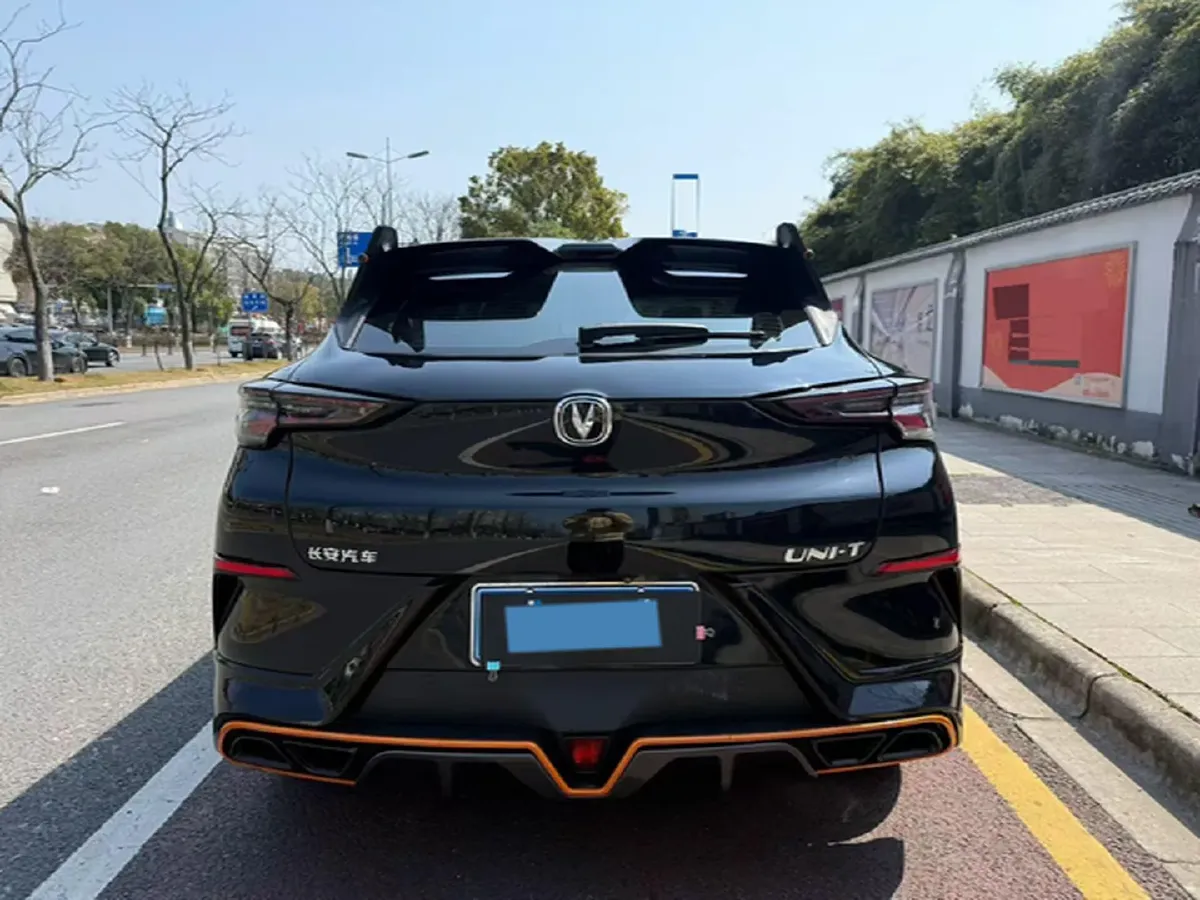 2022 ChangAn UNI-T 1.5T 188HP L4 7DCT,autocango,china used car exporter,china ev exporter,chinese used car exporter,chinese used ev exporter