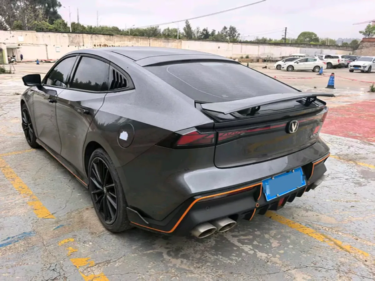 2023 ChangAn UNI-V 1.5T 188HP L4 7DCT,autocango,china used car exporter,china ev exporter,chinese used car exporter,chinese used ev exporter