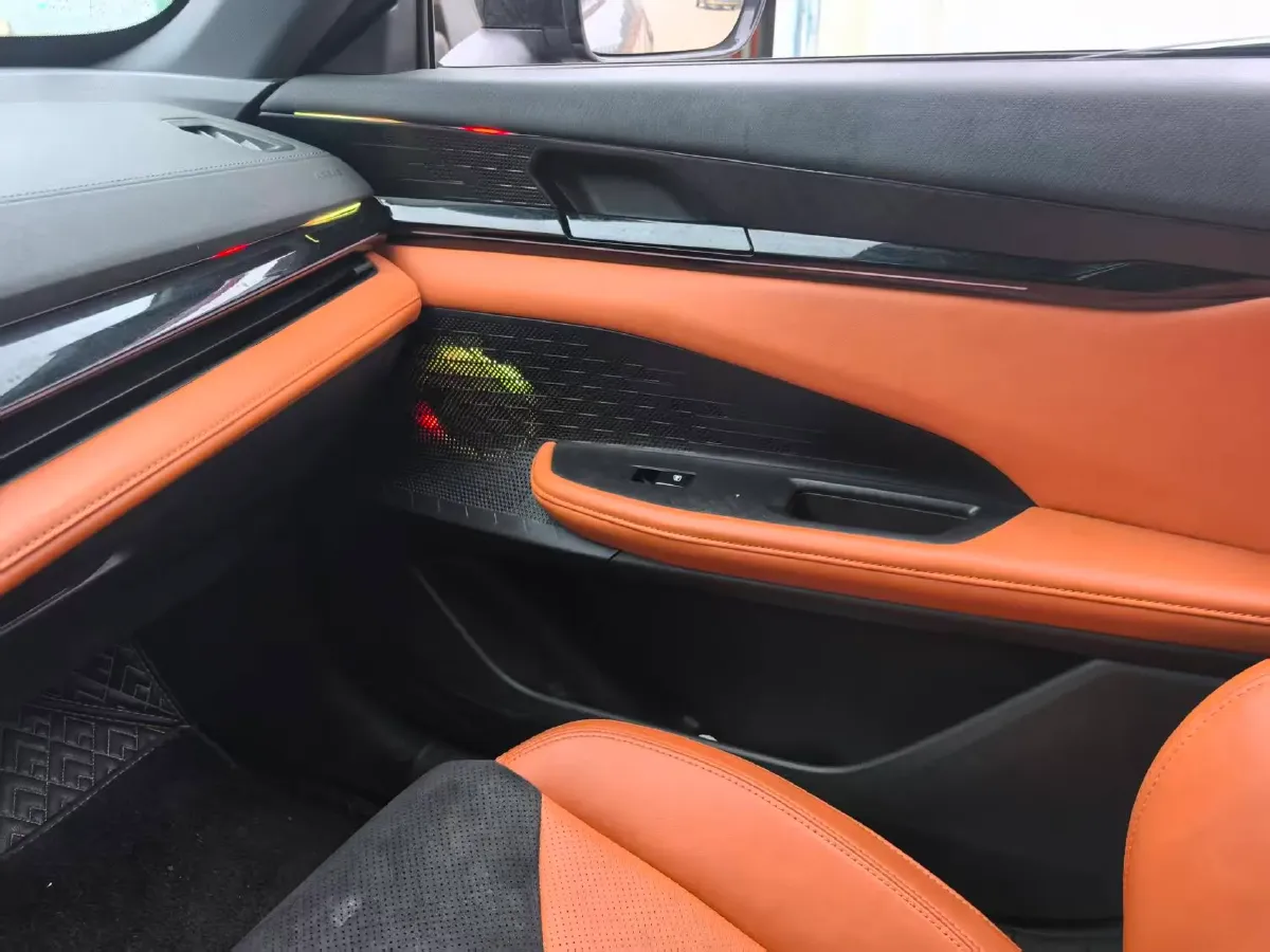 2023 ChangAn UNI-V 1.5T 188HP L4 7DCT,autocango,china used car exporter,china ev exporter,chinese used car exporter,chinese used ev exporter