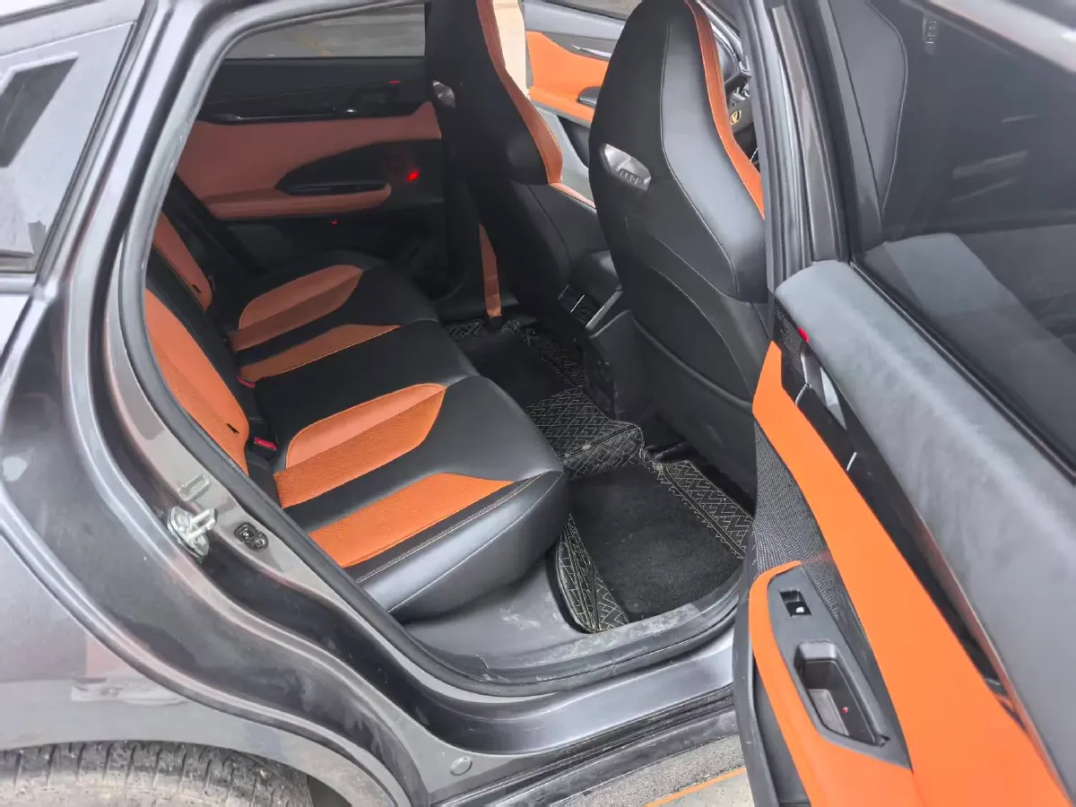 2023 ChangAn UNI-V 1.5T 188HP L4 7DCT,autocango,china used car exporter,china ev exporter,chinese used car exporter,chinese used ev exporter