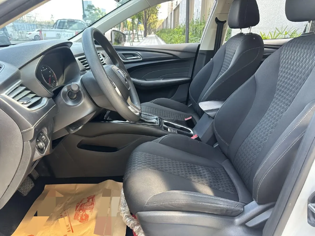 2019 Roewe i5 1.5L 120HP L4 CVT,autocango,china used car exporter,china ev exporter,chinese used car exporter,chinese used ev exporter