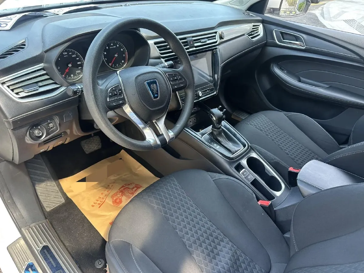 2019 Roewe i5 1.5L 120HP L4 CVT,autocango,china used car exporter,china ev exporter,chinese used car exporter,chinese used ev exporter