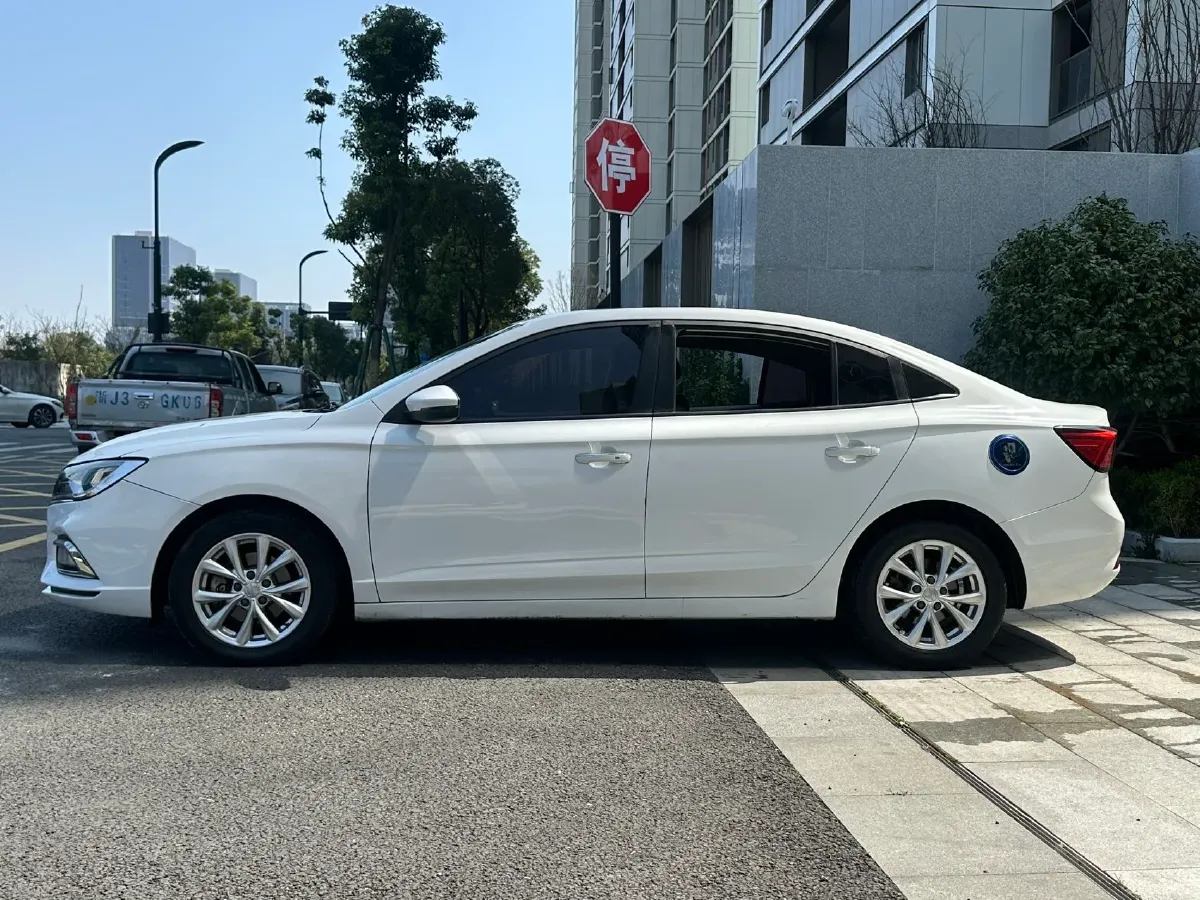 2019 Roewe i5 1.5L 120HP L4 CVT,autocango,china used car exporter,china ev exporter,chinese used car exporter,chinese used ev exporter