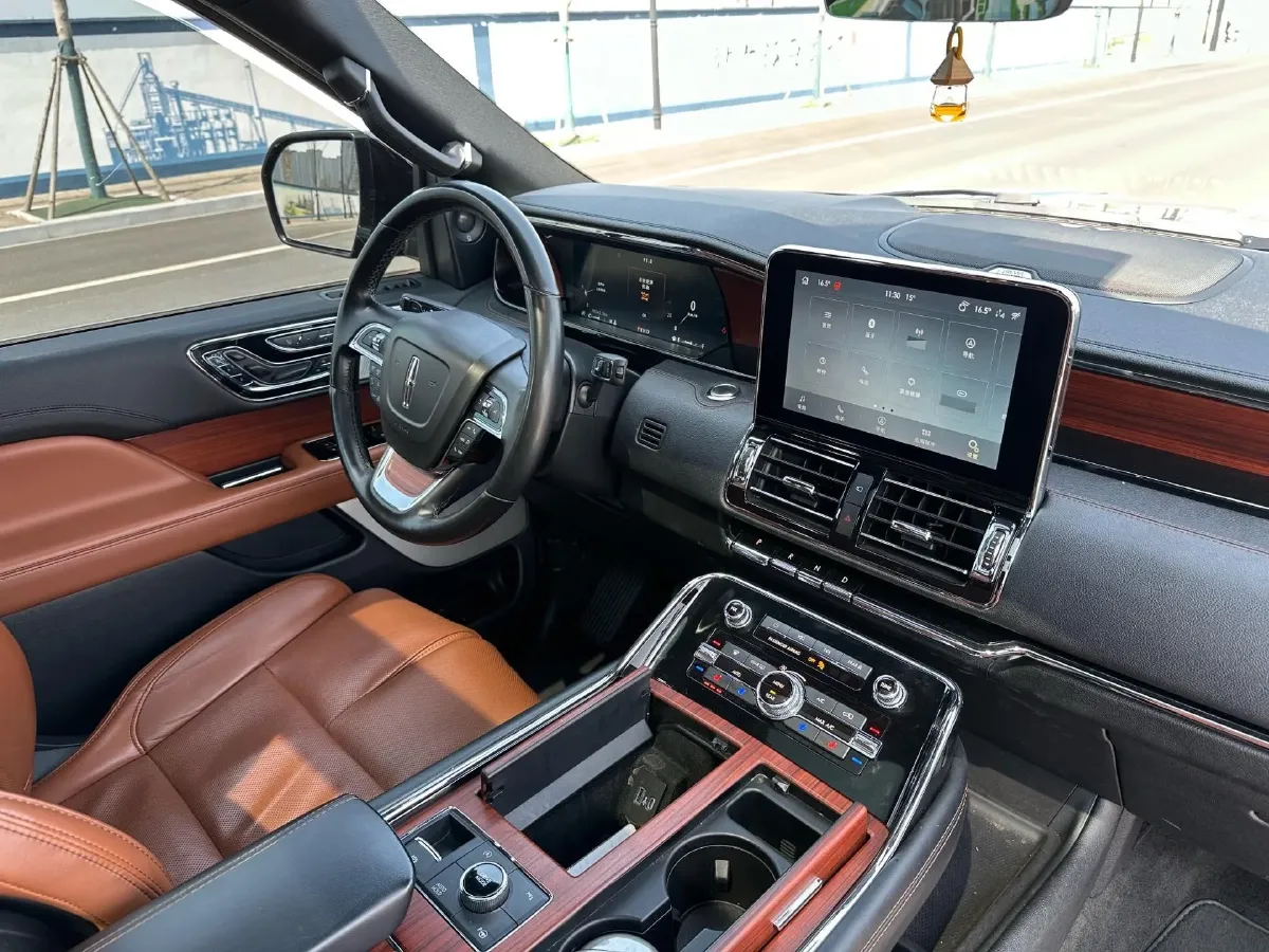 2020 Lincoln Navigator 3.5T 388HP V6 10AT,autocango,china used car exporter,china ev exporter,chinese used car exporter,chinese used ev exporter