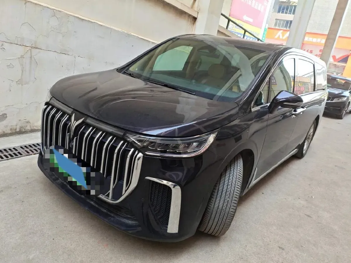 2024 Voyah Dream 1.5T 150HP L4 PHEV 43KWH,autocango,china used car exporter,china ev exporter,chinese used car exporter,chinese used ev exporter