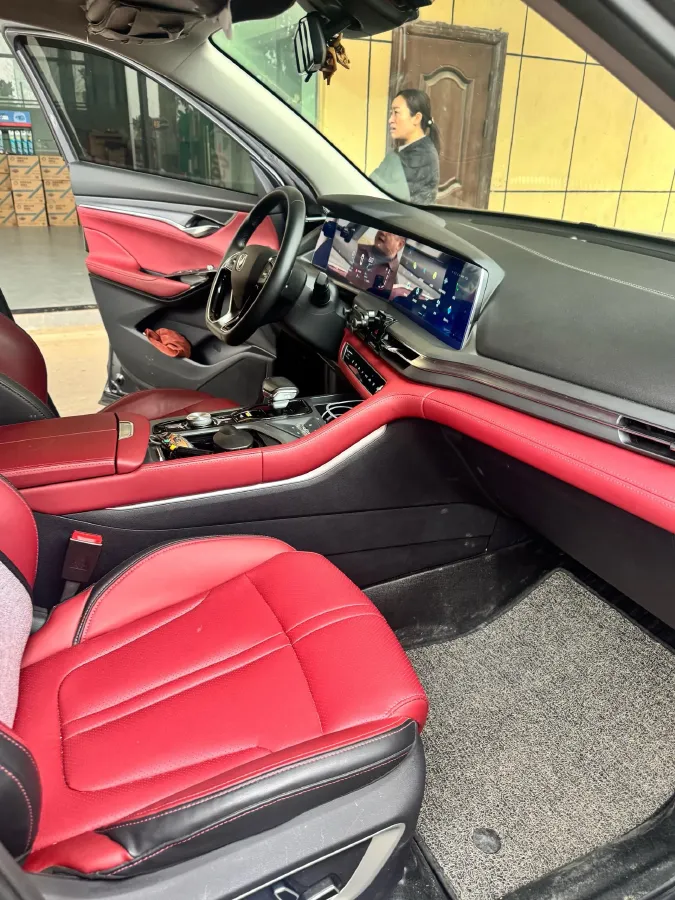 2022 ChangAn CS75 Plus 1.5T 178HP L4 6AT,autocango,china used car exporter,china ev exporter,chinese used car exporter,chinese used ev exporter