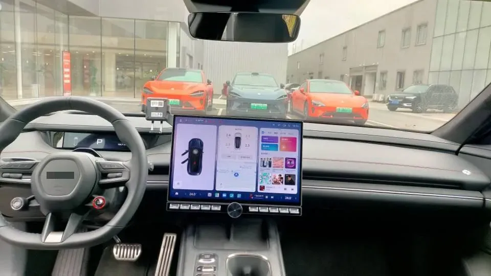 2024 MI SU7 BEV 101KWH,autocango,china used car exporter,china ev exporter,chinese used car exporter,chinese used ev exporter