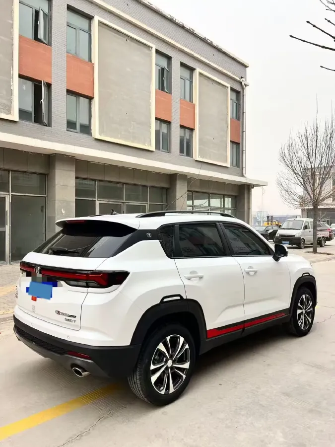 2023 ChangAn CS35 Plus 1.4T 160HP L4 7DCT,autocango,china used car exporter,china ev exporter,chinese used car exporter,chinese used ev exporter