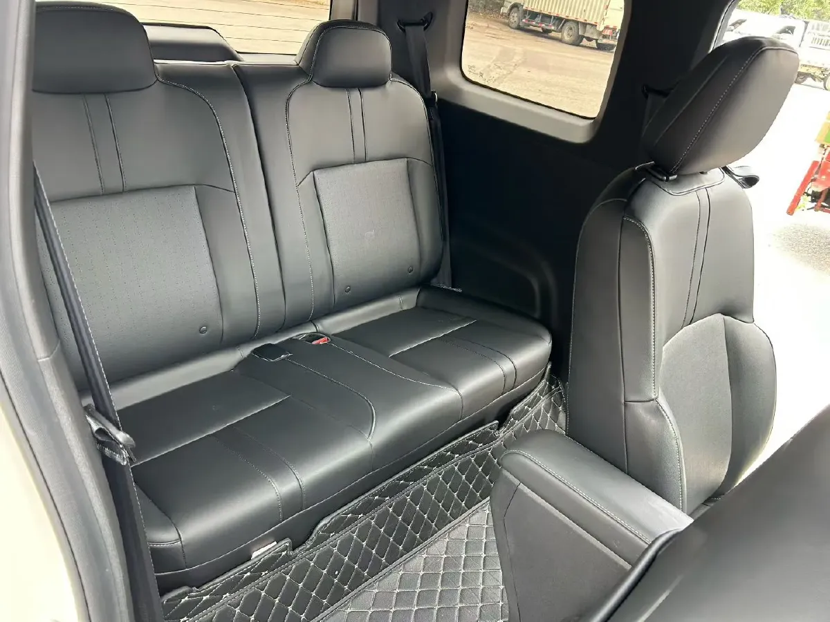 2024 BaoJun Yep BEV 28.1KWH,autocango,china used car exporter,china ev exporter,chinese used car exporter,chinese used ev exporter