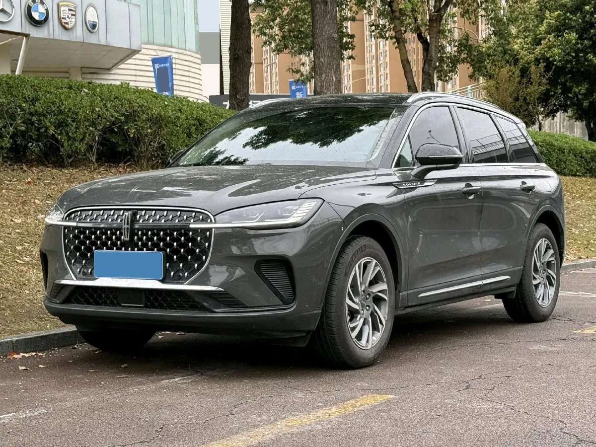 2024 Lincoln Corsair 2.0T 261HP L4 8AT,autocango,china used car exporter,china ev exporter,chinese used car exporter,chinese used ev exporter