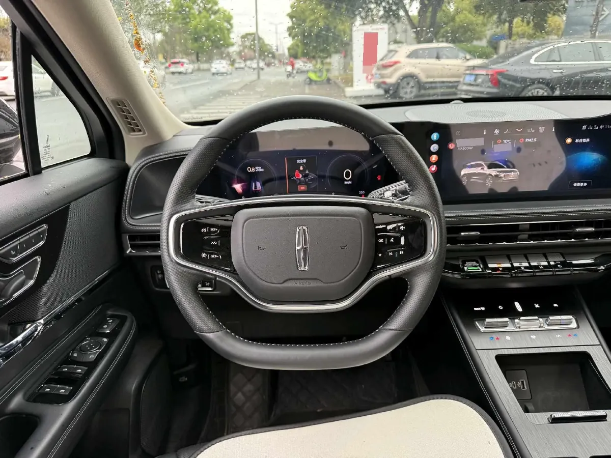 2024 Lincoln Corsair 2.0T 261HP L4 8AT,autocango,china used car exporter,china ev exporter,chinese used car exporter,chinese used ev exporter