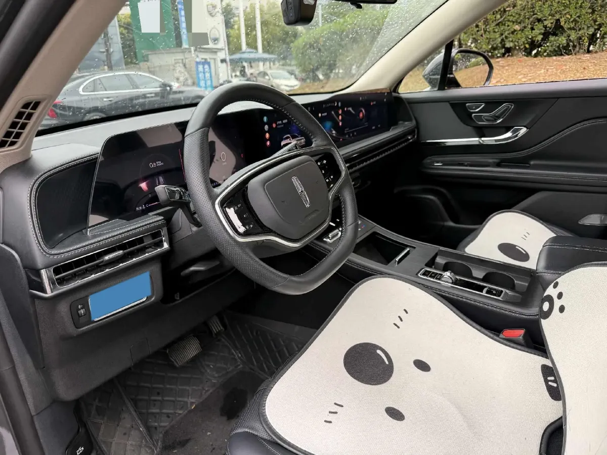 2024 Lincoln Corsair 2.0T 261HP L4 8AT,autocango,china used car exporter,china ev exporter,chinese used car exporter,chinese used ev exporter