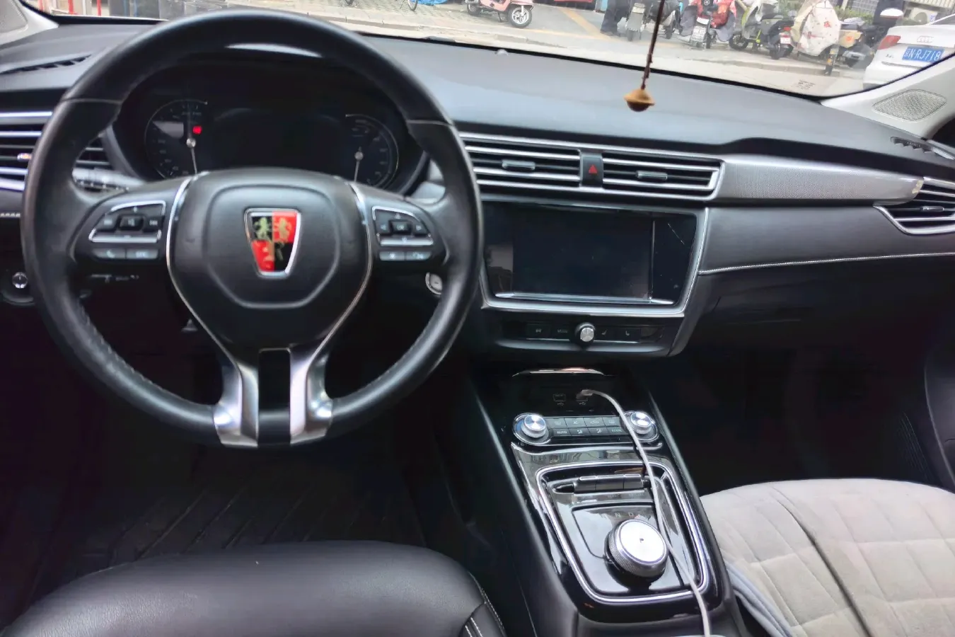 2018 Roewe Ei5 BEV 35KWH,autocango,china used car exporter,china ev exporter,chinese used car exporter,chinese used ev exporter