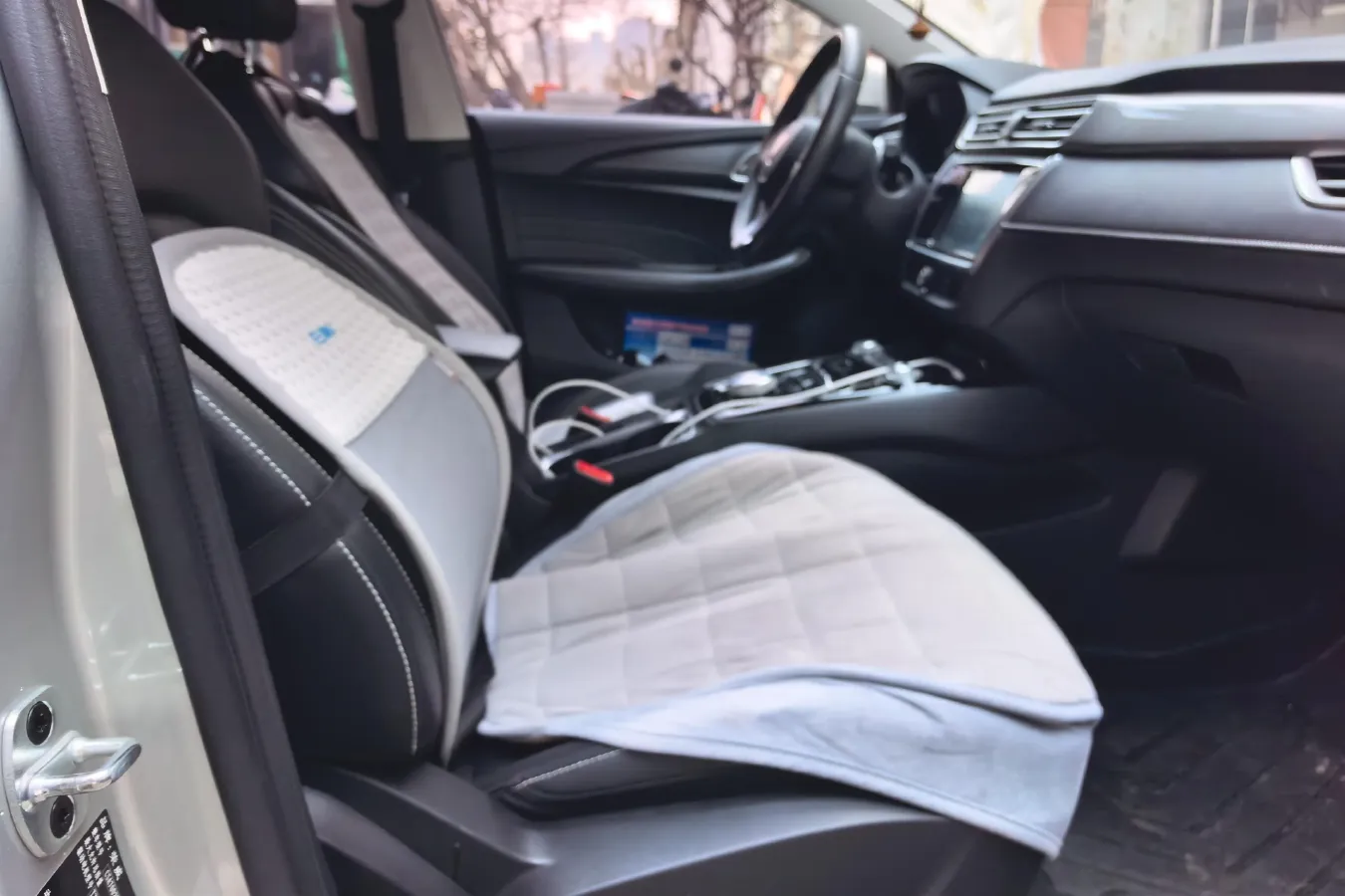 2018 Roewe Ei5 BEV 35KWH,autocango,china used car exporter,china ev exporter,chinese used car exporter,chinese used ev exporter