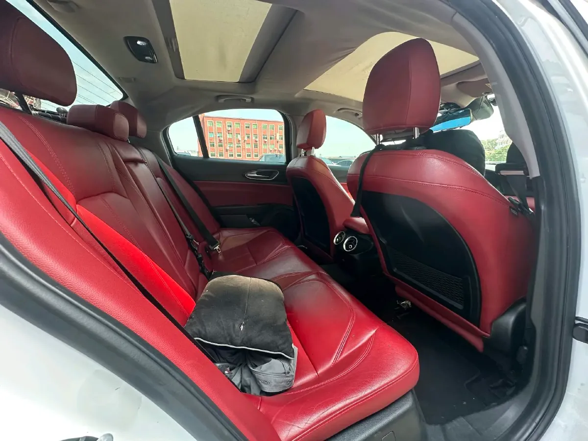 2017 Toyota Highlander 2.0T 220HP L4 6AT,autocango,china used car exporter,china ev exporter,chinese used car exporter,chinese used ev exporter