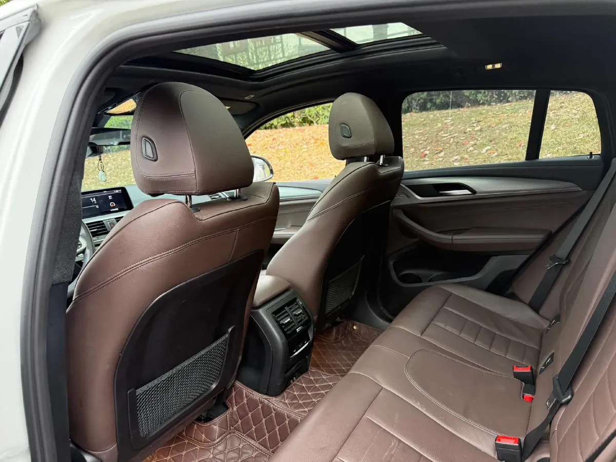 2020 BMW X4 2.0T 184HP L4 8AT,autocango,china used car exporter,china ev exporter,chinese used car exporter,chinese used ev exporter