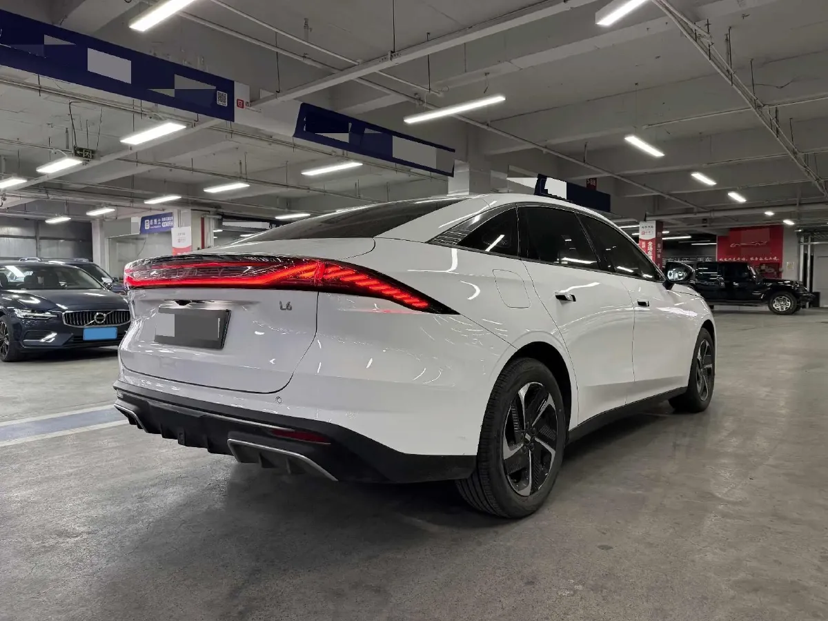 2024 Geely Galaxy L6 1.5T 163HP L4 3DHT PHEV,autocango,china used car exporter,china ev exporter,chinese used car exporter,chinese used ev exporter