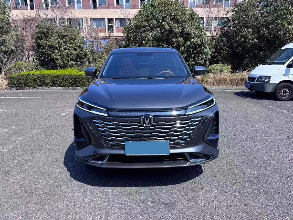 2023 ChangAn CS75 Plus 1.5T 188HP L4 8AT,autocango,china used car exporter,china ev exporter,chinese used car exporter,chinese used ev exporter
