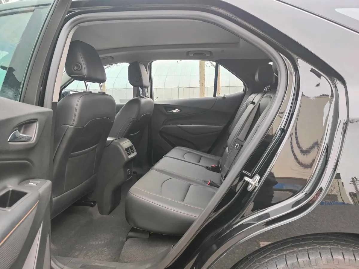 2018 Chevrolet Equinox 2.0T 260HP L4 9AT,autocango,china used car exporter,china ev exporter,chinese used car exporter,chinese used ev exporter