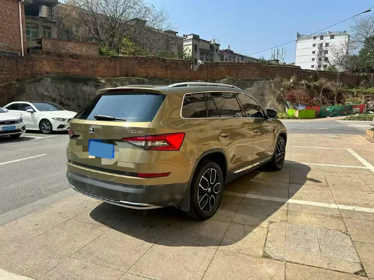 2017 Skoda Kodiak 1.8T 180HP L4 7DCT,autocango,china used car exporter,china ev exporter,chinese used car exporter,chinese used ev exporter