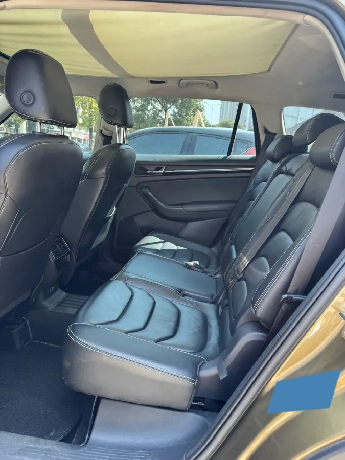 2017 Skoda Kodiak 1.8T 180HP L4 7DCT,autocango,china used car exporter,china ev exporter,chinese used car exporter,chinese used ev exporter