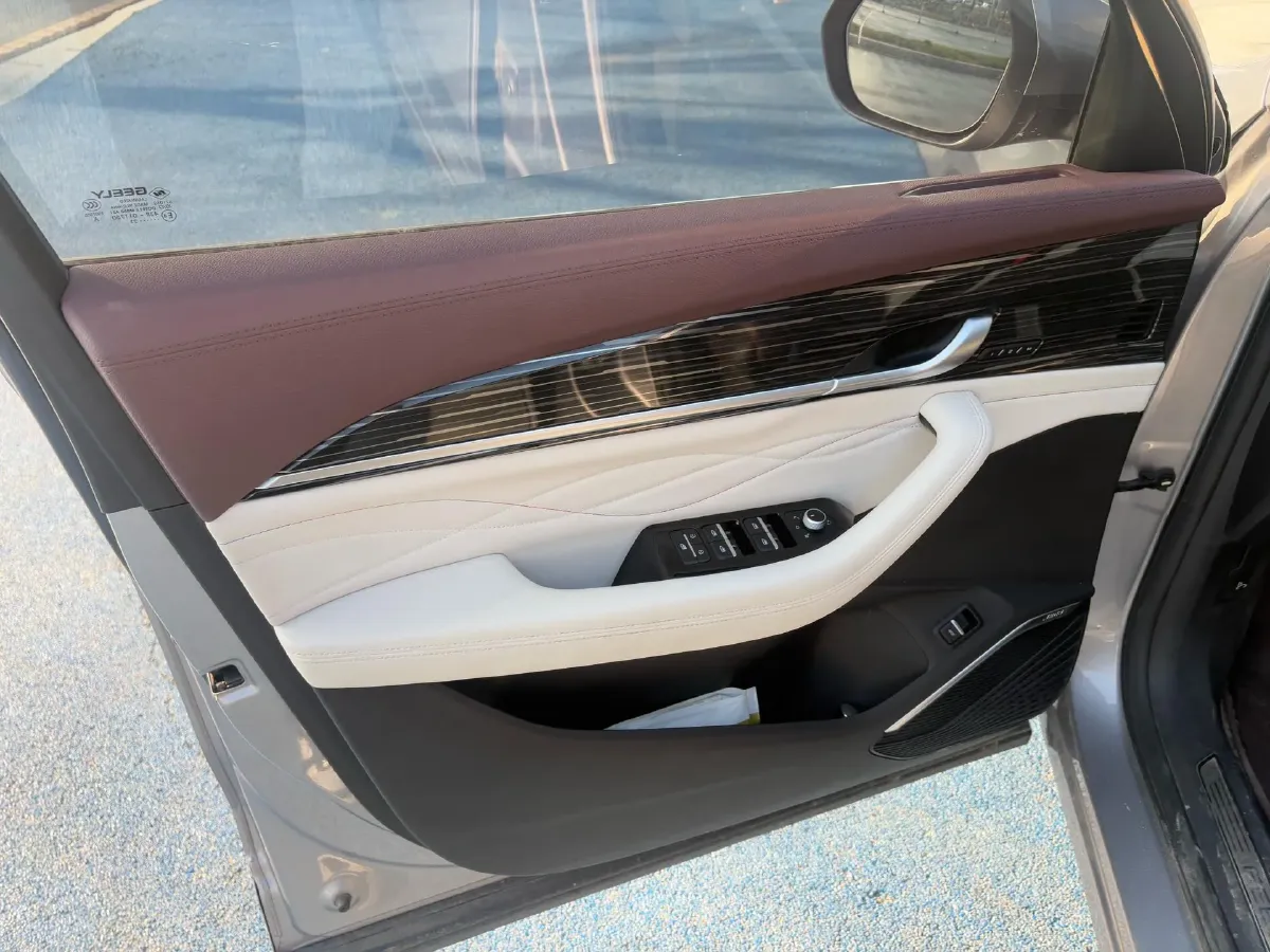 2021 Geely Monjaro 2.0T 218HP L4 7DCT,autocango,china used car exporter,china ev exporter,chinese used car exporter,chinese used ev exporter