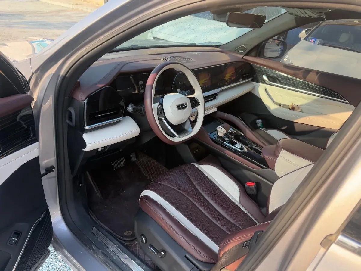 2021 Geely Monjaro 2.0T 218HP L4 7DCT,autocango,china used car exporter,china ev exporter,chinese used car exporter,chinese used ev exporter