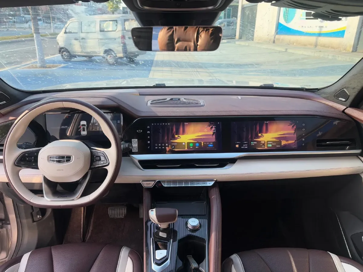 2021 Geely Monjaro 2.0T 218HP L4 7DCT,autocango,china used car exporter,china ev exporter,chinese used car exporter,chinese used ev exporter