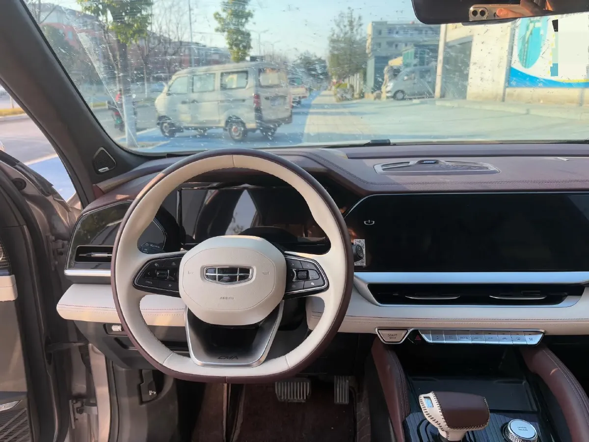 2021 Geely Monjaro 2.0T 218HP L4 7DCT,autocango,china used car exporter,china ev exporter,chinese used car exporter,chinese used ev exporter