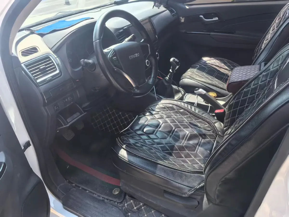 2019 Isuzu LingTuo 2.5T 129HP L4 6MT,autocango,china used car exporter,china ev exporter,chinese used car exporter,chinese used ev exporter