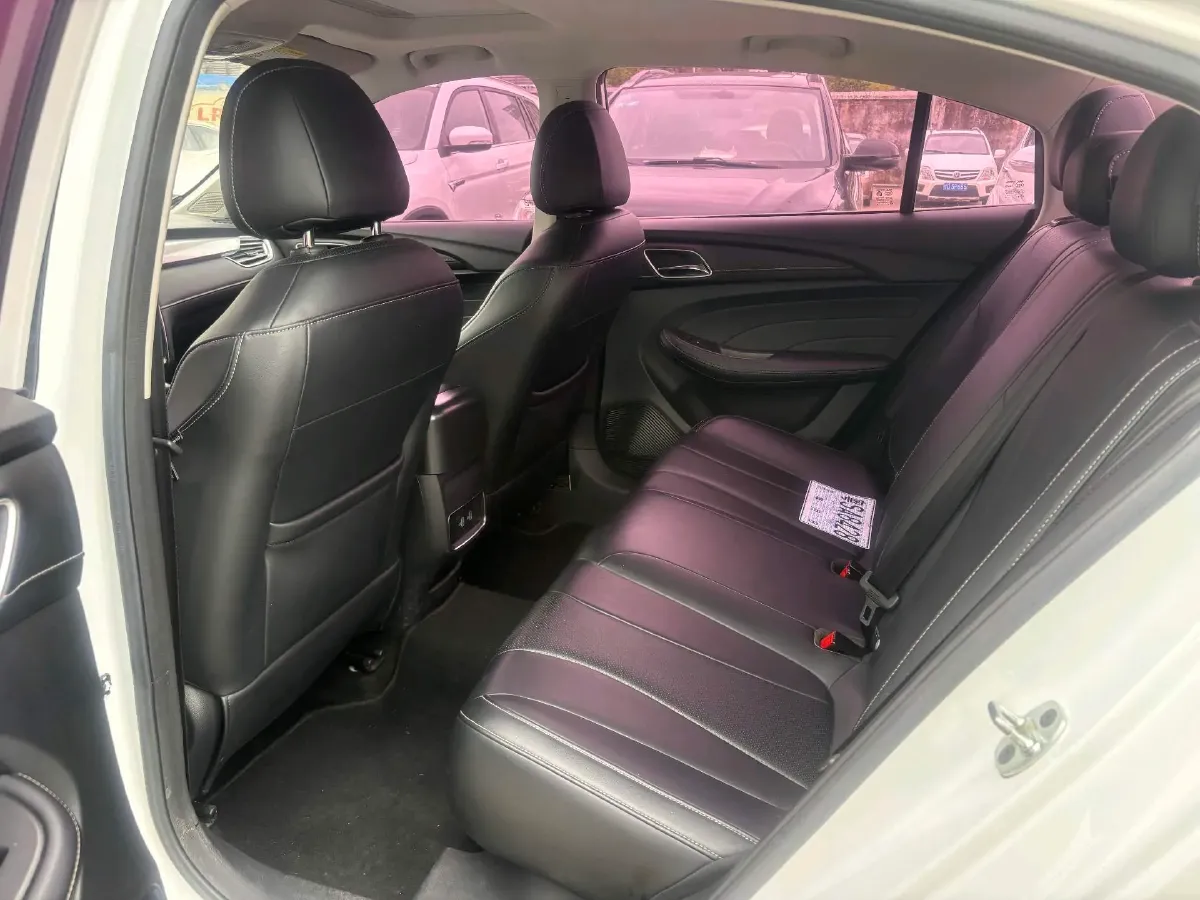 2019 Roewe i5 1.5L 120HP L4 CVT,autocango,china used car exporter,china ev exporter,chinese used car exporter,chinese used ev exporter